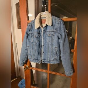 Levi's Cream Sherpa Lined Jacket Size Small